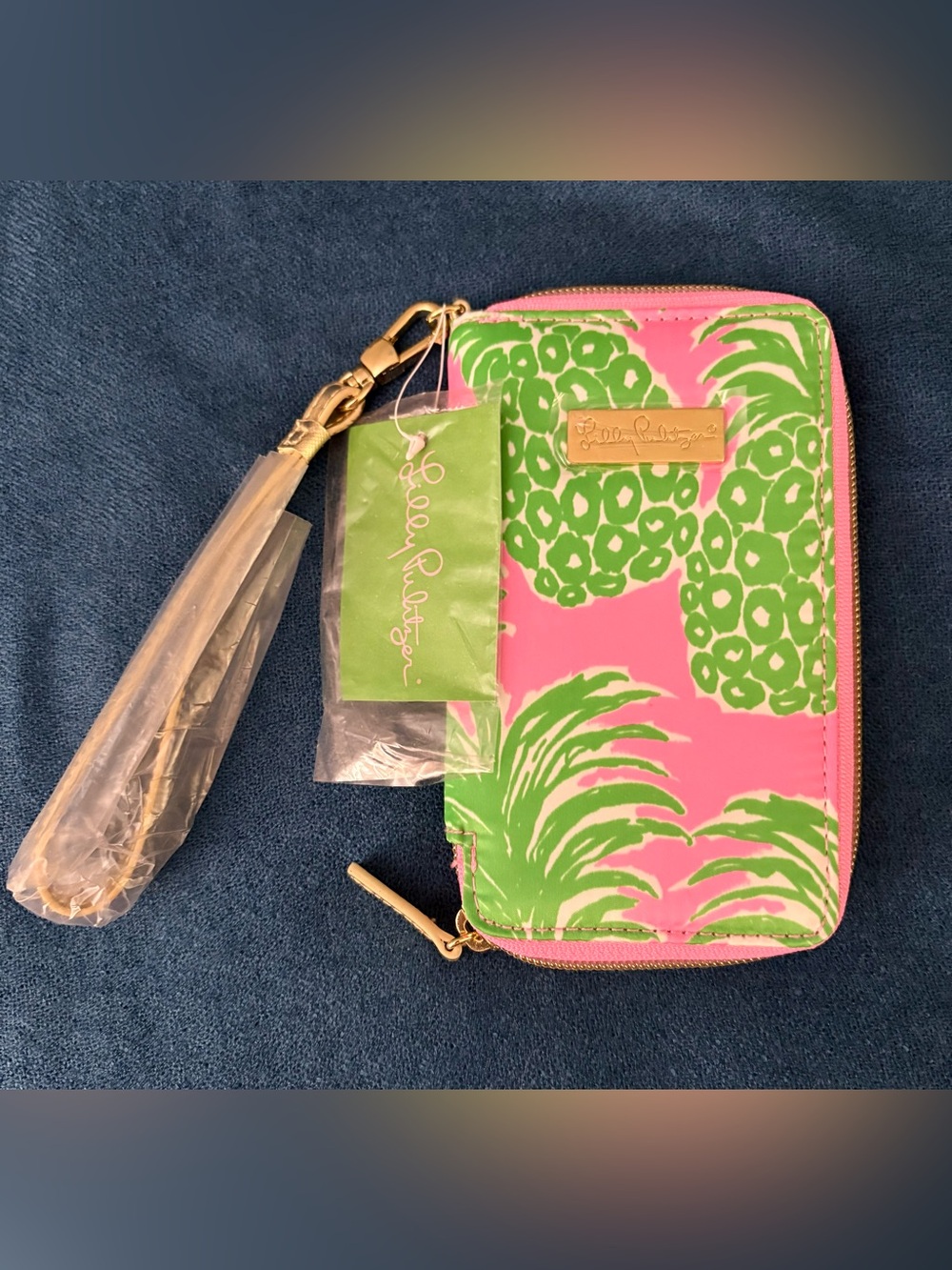 Lilly Pulitzer Tiki Palm Pink Pout Wristlet